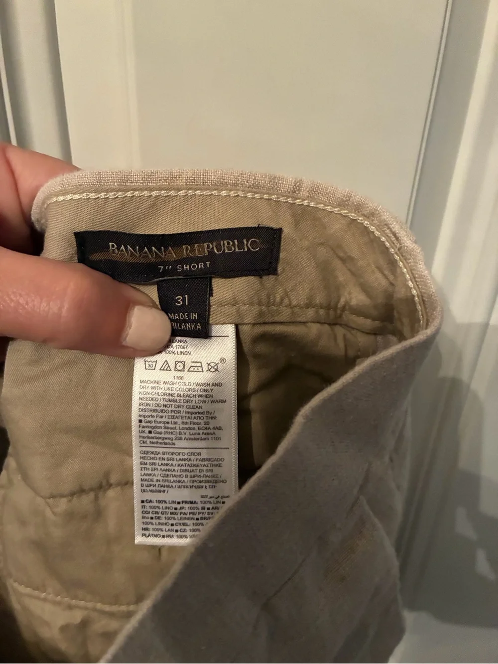 Banana Republic Men's Flat Front Shorts 31W